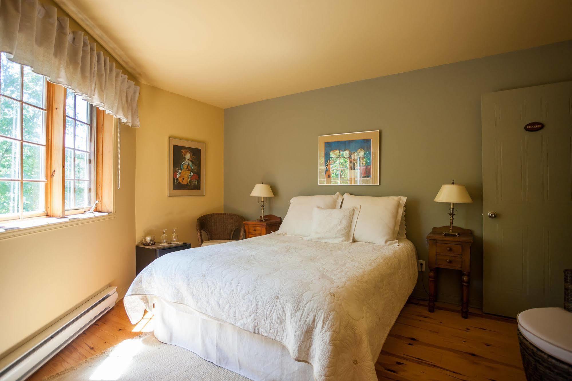 La Chaumiere De L'Anse Bed and Breakfast Mont-Tremblant Buitenkant foto